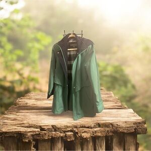 Liz Claiborne Navy & Green Plaid Jacket Size M Weathet Resistant